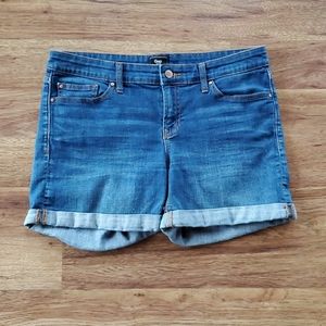 GAP Size 8 Low Rise Jean Shorts